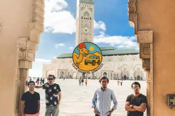 Tour del deserto e città imperiali in Marocco con partenza da Casablanca, mostrando paesaggi del Sahara, kasbah e medine storiche.